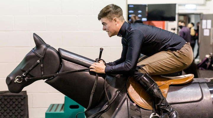 Jockey On Horse Simulator